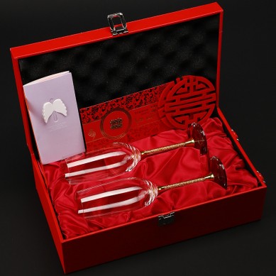 Premium Crystal Gold Foil Goblet Champagne Glasses Wedding Gift Set in Red PU Leather Gift Box Shunstone Supplier
