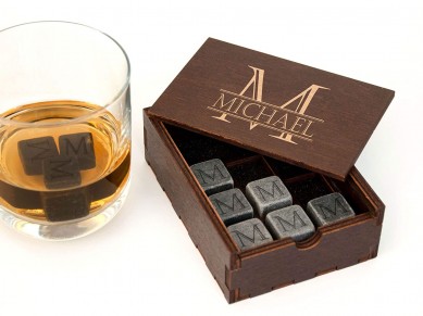 Logo de conception personnalisé pro vente chaude pierre de glaçon de whisky réutilisée par petit coffret cadeau de plateau en bois OEM de l'usine de Chine
