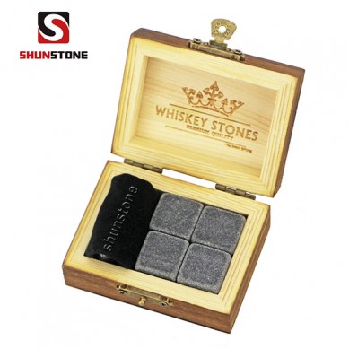 new arrivals 2019 amazon 4pcs of Mongolian black whiskey stone and black velvet bags into Outer Burning Wood Box high quality