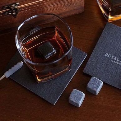 Customized Pine Wood Box Wine Whisky Stone Gift Set Drink Ice Cube Rocks with Crystal Shot Glasses and Slate Glossy Coasters