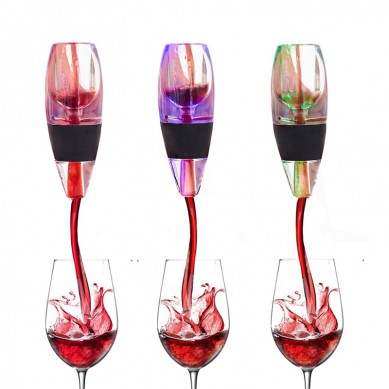 Trending LED Decanter Wine Aerator Set Amazon Hot Sell Wine Accessories Unique Gift Set