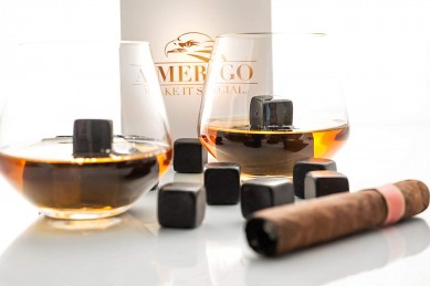 Whisky Stones Gift Set of 9 Black Marble Whisky Rocks