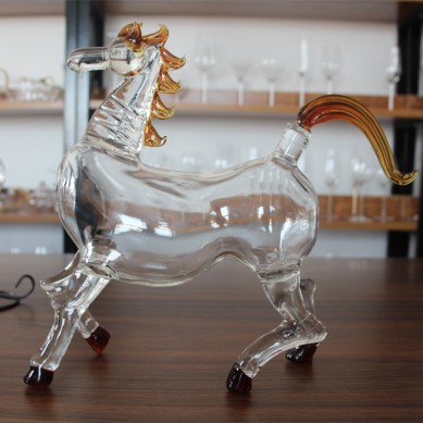 Etched horse Animal shaped wine Decanter