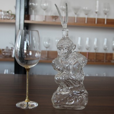 1000ml Monkey shape whisky glass decanter with cork