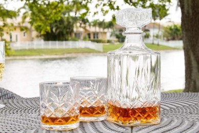 Crafted Glass Decanter Whisky Glasses Set  Elegant Whiskey Decanter  Exquisite Cocktail Glasses