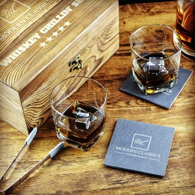 Whiskey Stones Bourbon Glasses Gift Box Drinking Stones wine gift for Father’s Day