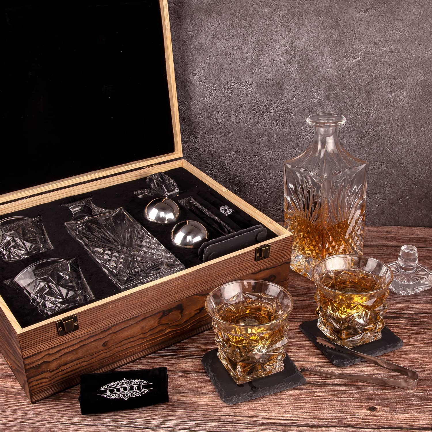 5-Piece European Style Whiskey Decanter and Glass Set - With Magnetic Gift  Box - Exquisite Diamond Design Liquor Decanter & 4 Whiskey Glasses 