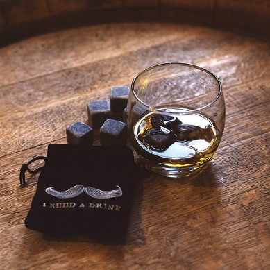 CLASSIC Whisky Stones Handcrafted Soapstone Beverage Chilling Cubes Set of 9