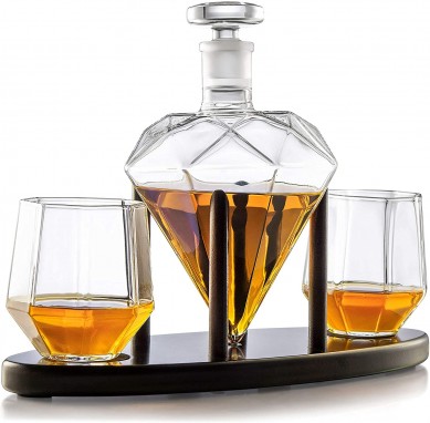 Whiskey Decanter Sets Crystal Liquor Decanter Whiskey Glasses in Magnetic Gift Box Personalized Bourbon Decanter