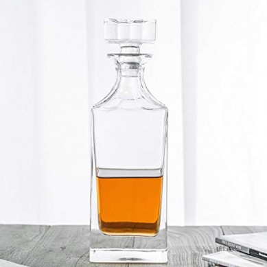 Whiskey Decanter Set Perfect for wine Includes a Lead Free Decanter with 4 Matching Glasses