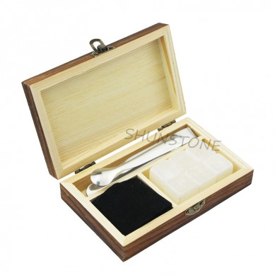 Factory Direct Pierres Whisky Coffret cadeau avec logo personnalisé sur boîte de couleur en bois style classique forme carrée cubes de glace réutilisables