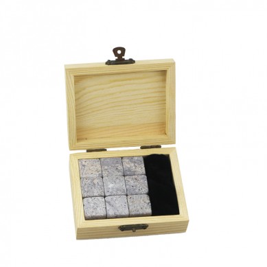 Gran cantidade de 9 pezas de Whisky Stones Gift Set en caixa de madeira Gran agasallo para o día do pai