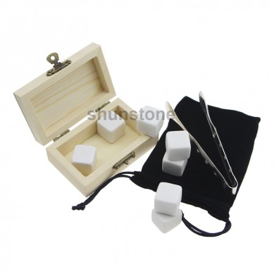 4pcs of high quantity Pearl white Stone Gift Set with Velvet Bag small stone gift set