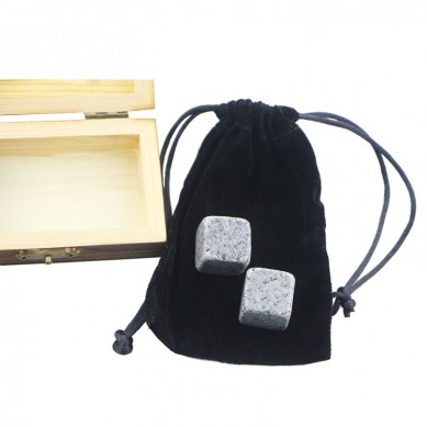 Hot product 4pcs of porphyry whiskey stone and black velvet bags into Outer Burning Wood Box high quality
