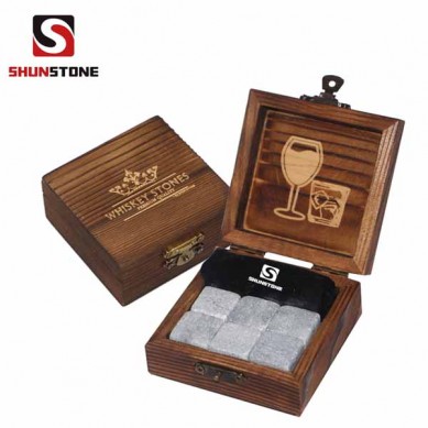 6 Pcs of black granite whiskey stones cube in a small wooden gift box