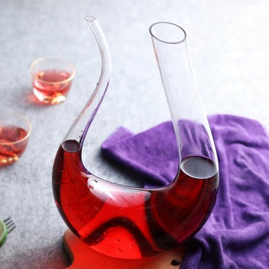 clear Crystal glass U-shaped decanter