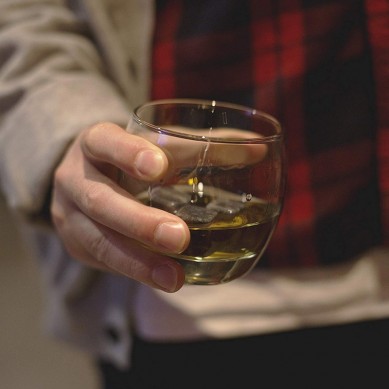 CLASSIC Whisky Stones Handcrafted Soapstone Beverage Chilling Cubes Set of 9