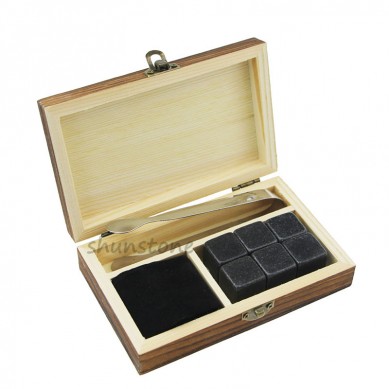 Ensemble cadeau haut de gamme de 6 pierres de whisky polies noires avec pince dans une boîte-cadeau en bois