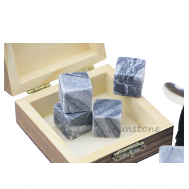 2019 New Hottest Whisky Wine Stone Ice Cube Ice 9 pcs of Wine Chilling Rocks Whiskey Stone Set Gift Wood Box Package Novelty Wine Gifts