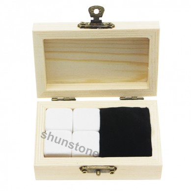4pcs of high quantity Pearl white Stone Gift Set with Velvet Bag small stone gift set