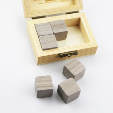 Wholesale 6 Pcs of Grey Serpegiante in popular Wooden Box gift to Chill Your Drinks Cheap Whiskey Stones Gift Set