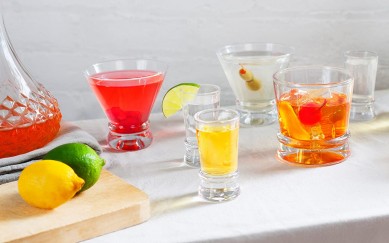Martini Glasses Elegant cocktail Cups gift set for Alcoholic Bar Glasses