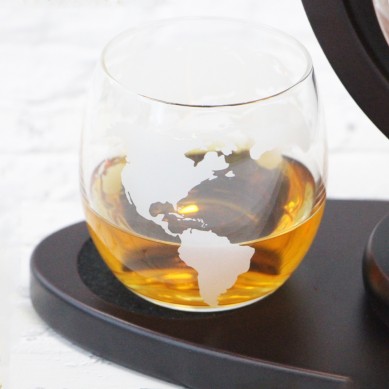 Etched World Globe Decanter for Liquor Bourbon Vodka with 2 Glasses Premium gift box Home Bar Accessories