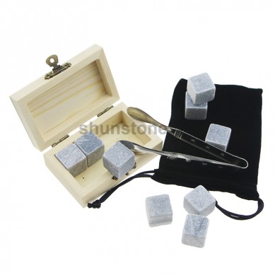 4 pcs of chilling rocks of Drinking Stones with High Quality Grey Beverage Chilling Stones Whiskey Stones With Wooden Box