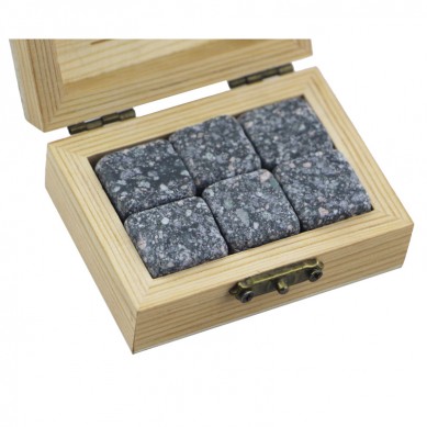 Hot selling product 6 pcs of porphyry Stones Whiskey Chilling Rocks Customize Packaging Whiskey Stones Set of 6 Natural  Cubes