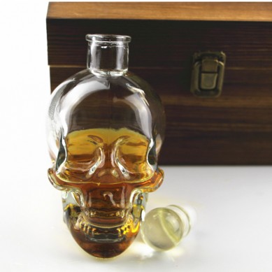 Promotion Gift skull shape whiskey decanter wine glasses by wooden gift box