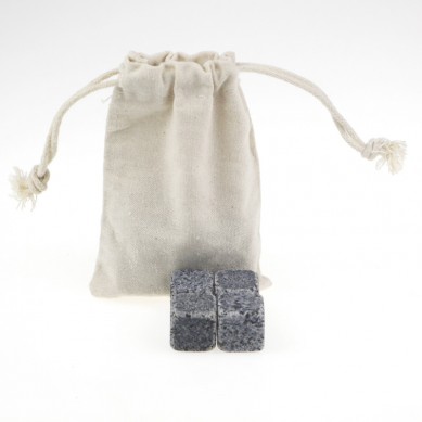 High quality Bar Accessories Whiskey stone Reusable Ice Cubes with Velvet bag