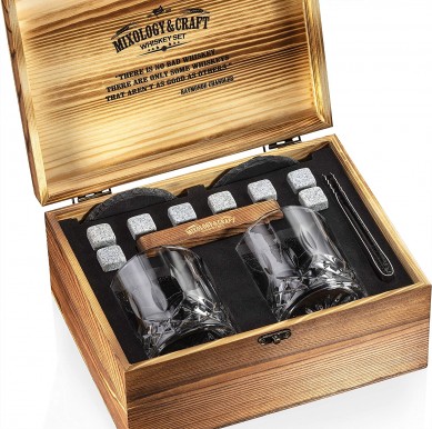 Hilbijartina Amazon Whisky Lovers Gifts For Men Kevirê whisky û klûbên baroyê yên kevirîn ên whisky Glasses Ice Cube Set di qutiya darîn a luks de