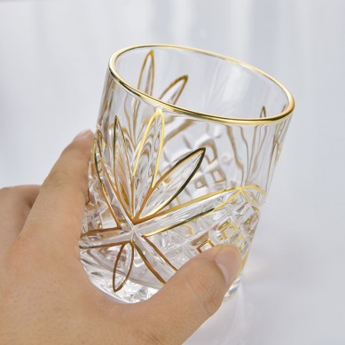 Customised Handicrafts Classic Bar Nordic Crystal Embossed Glassware Whiskey Glass With Gold Rim