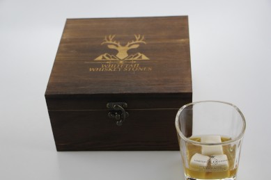 Low price Pro whiskey decanter and glass  wine gift set by wooden box