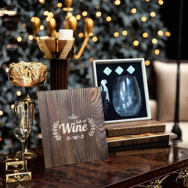 Modern Lead Free Crystal Wine Glass Gift Set Ice Cube Bottle Opener for Wedding Guest Shunstone Supplier Eco-Friendly Custom