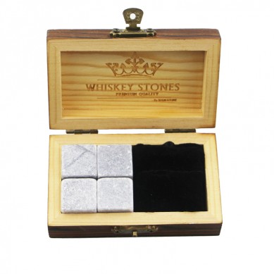kevir soapstone Popular bushiness Whiskey Stones Gift Set bi 4pcs ji Stones tozek û 1 pcs ji Velvet Bag kevirekî biçûk set gift