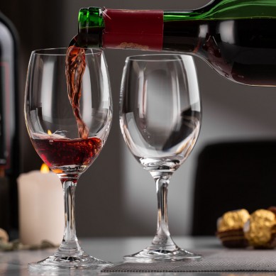 Customized Hand Blown Medium Length Stem Wine Glasses Party Drinking Glassware Red Wine Glass Set Gift Box