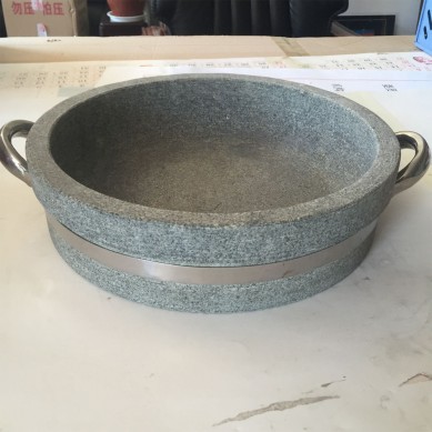 Production and processing of stone hot pot roast meat slate stone bowl
